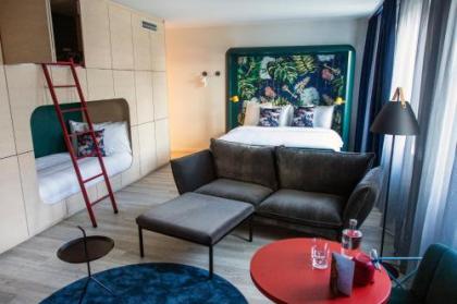 Qbic Hotel Brussels - image 4