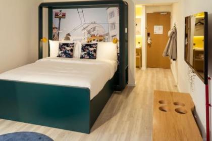 Qbic Hotel Brussels - image 6