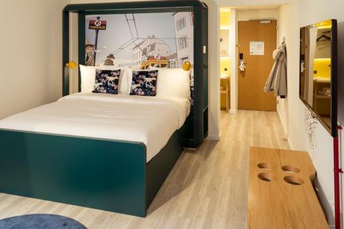 Qbic Hotel Brussels - image 6