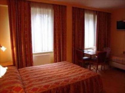 Albert Hotel - image 7