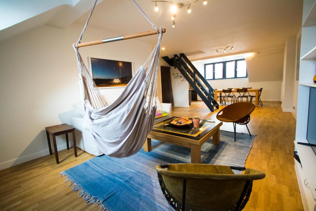 Charming Triplex near Avenue Louise - main image