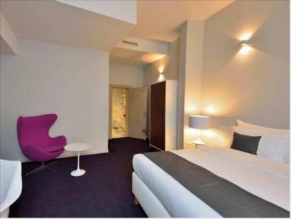 Hotel Retro - image 4
