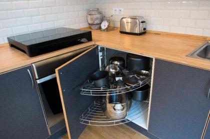 Unit 8 - Charming Loft Apt. near Avenue Louise - image 4