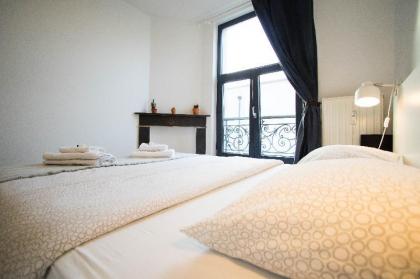 Unit 9 - Vibrant Room near Avenue Louise Best Location - image 10