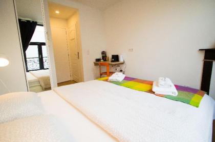 Unit 9 - Vibrant Room near Avenue Louise Best Location - image 13